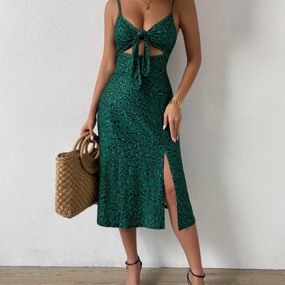 SHEIN Green Animal Print Midi Dress
